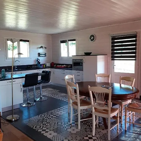 Petite Maison En Bois Rogues
