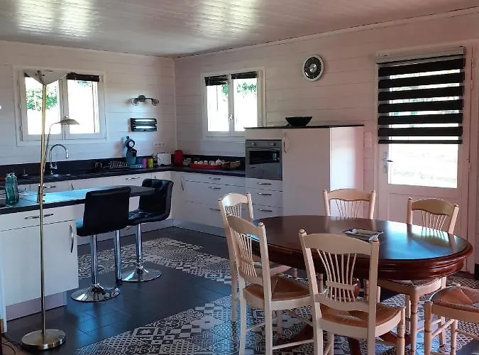 Petite Maison En Bois Rogues